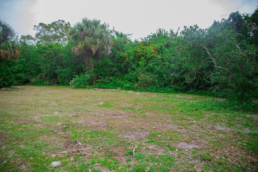 Patio I Firepit I 65 Tv W/ Netflix I 472mbps I Wd Vero Beach